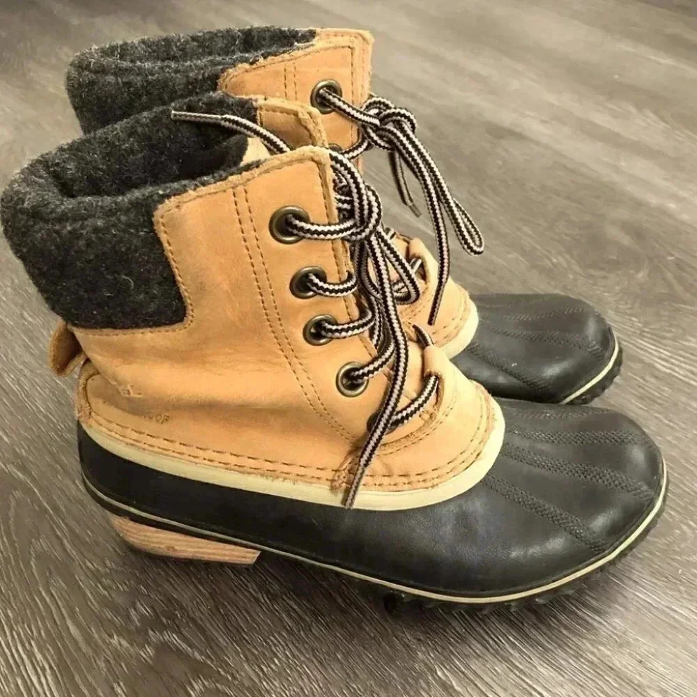 Sorel Slimpack II Lace Up Waterproof Duck Boots Black/Kettle: 6.5